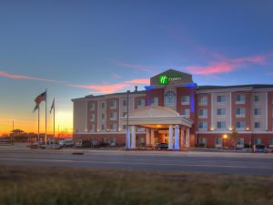 holiday-inn-express-and-suites-elk-city-4017225436-4×3